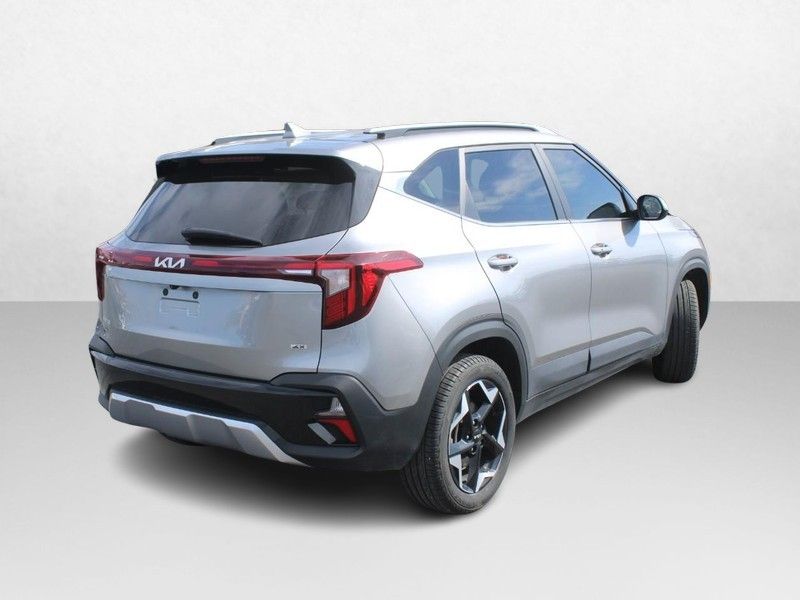 2024 Kia Seltos EX photo 2