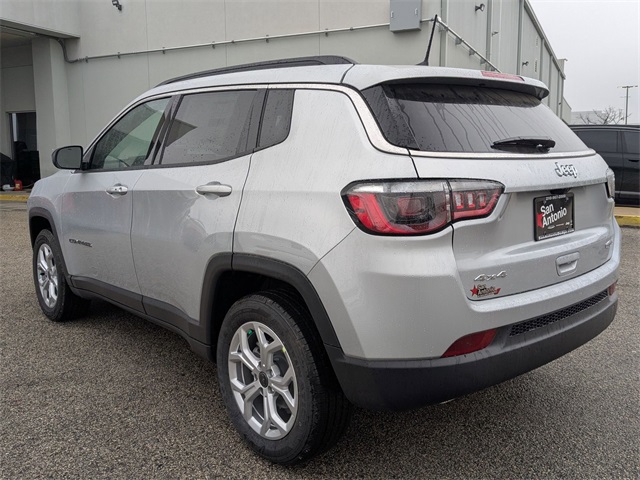 2025 Jeep Compass North Edition Latitude photo 5