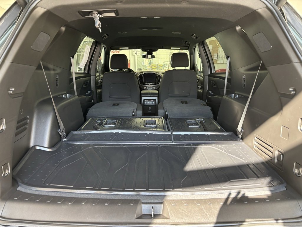 2023 Chevrolet Traverse Cloth photo 20