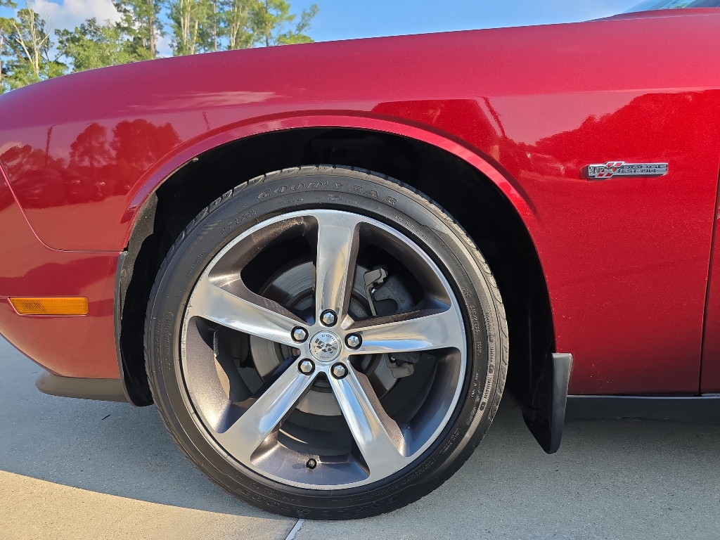 2014 Dodge Challenger R/T photo 4