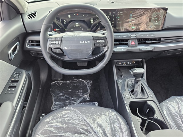 2025 Kia K4 EX photo 6