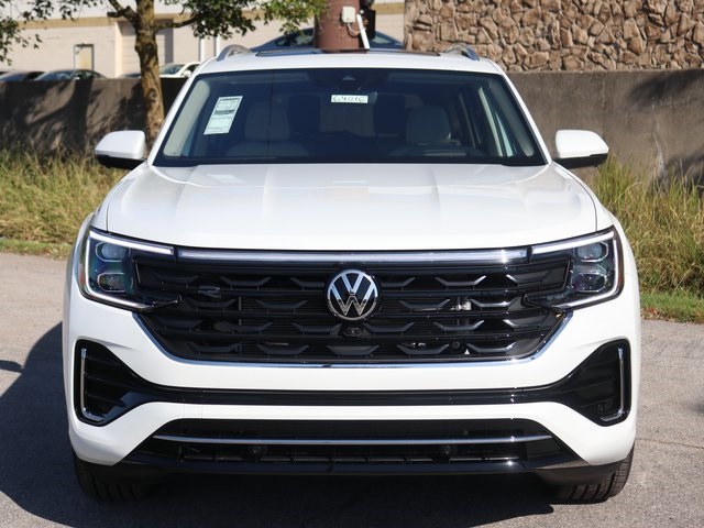 2026 Volkswagen Atlas SEL Premium R-Line photo 2