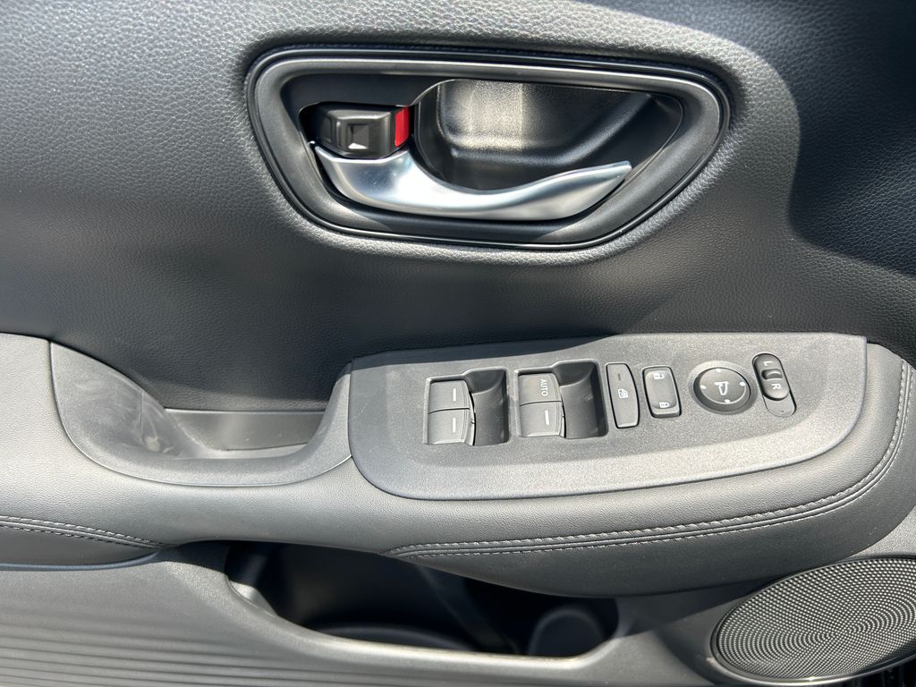 2026 Honda HR-V LX photo 23