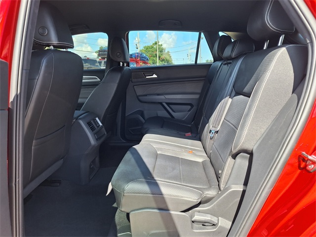 2023 Volkswagen Atlas Cross Sport SE Technology photo 10