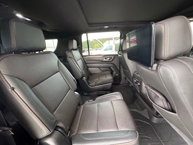2021 Chevrolet Suburban High Country photo 24