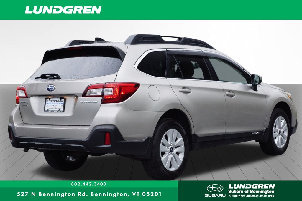 2019 Subaru Outback 2.5i Premium photo 3