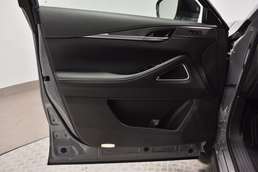 2026 Infiniti QX60 Luxe AWD photo 10