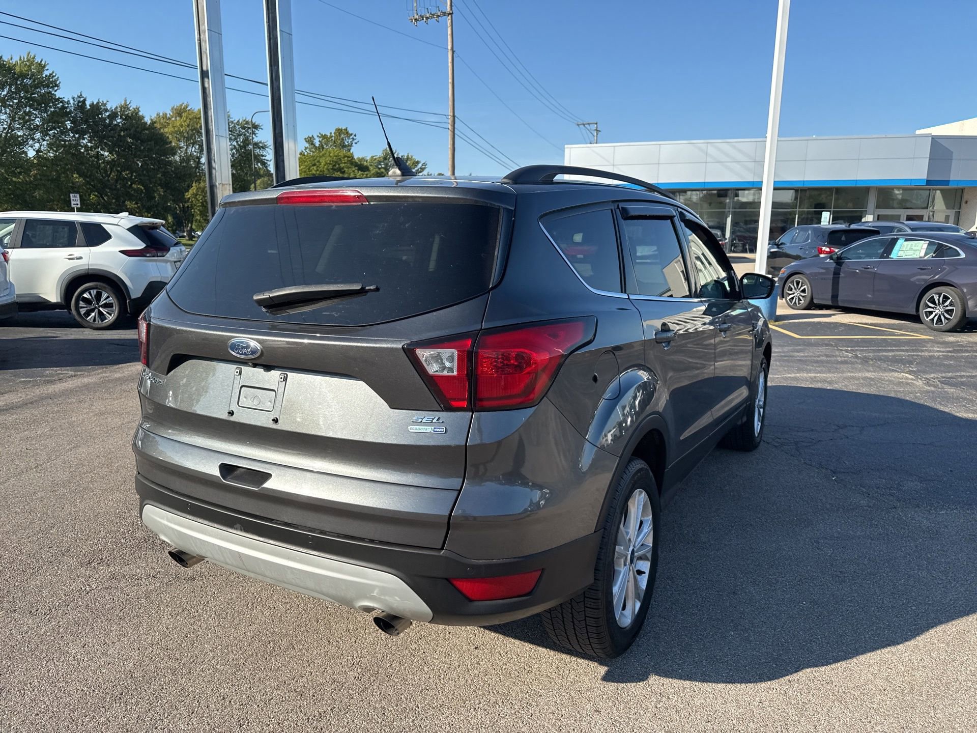 2019 Ford Escape SEL photo 4