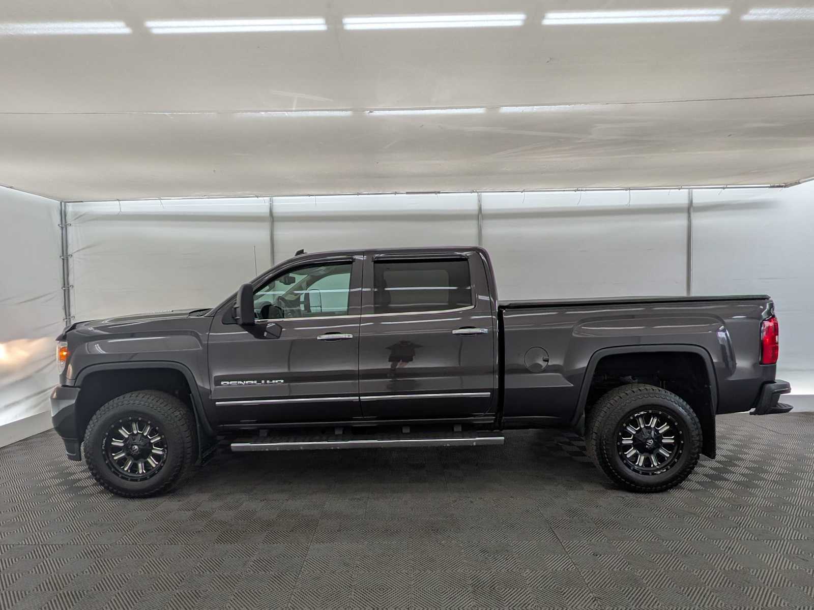 2015 Gmc Sierra 3500 HD Denali photo 2
