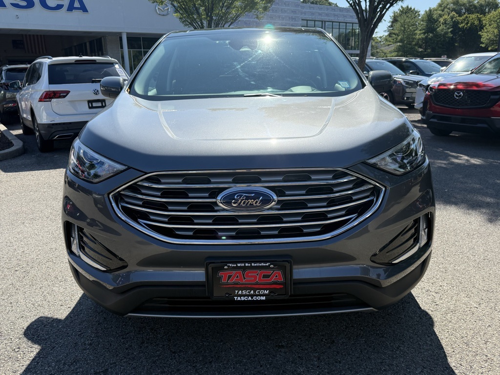 2022 Ford Edge SEL photo 3
