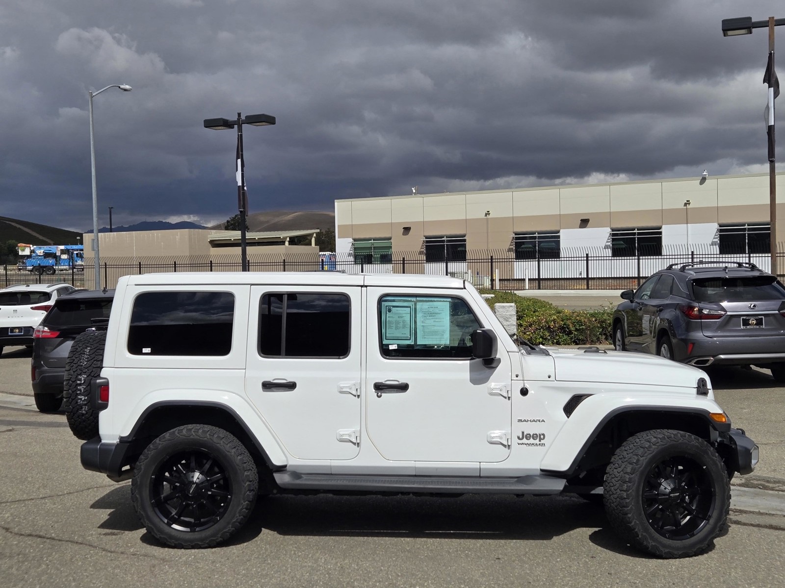 2020 Jeep Wrangler Unlimited Sahara photo 2