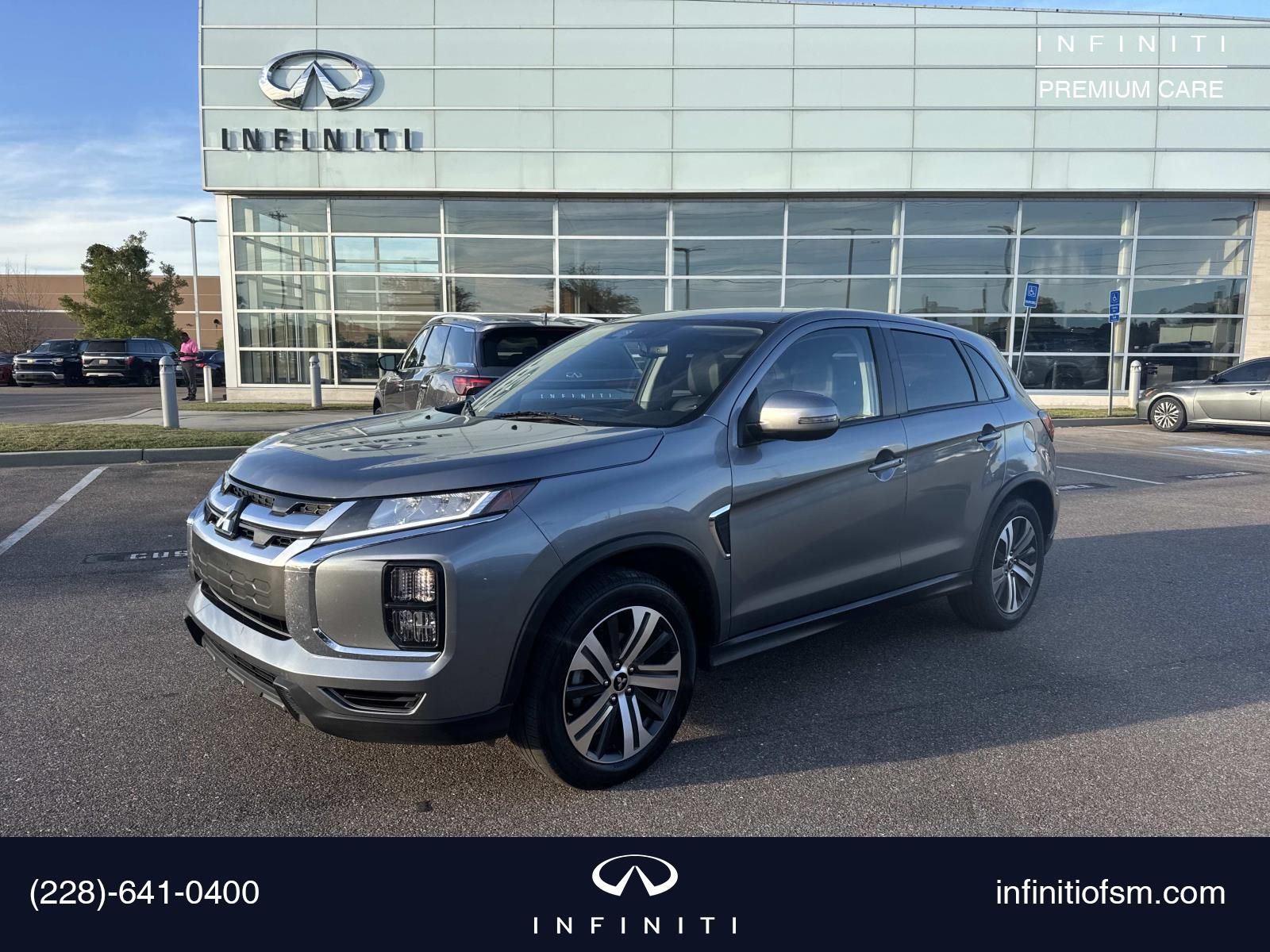 2024 Mitsubishi Outlander Sport SE's photo