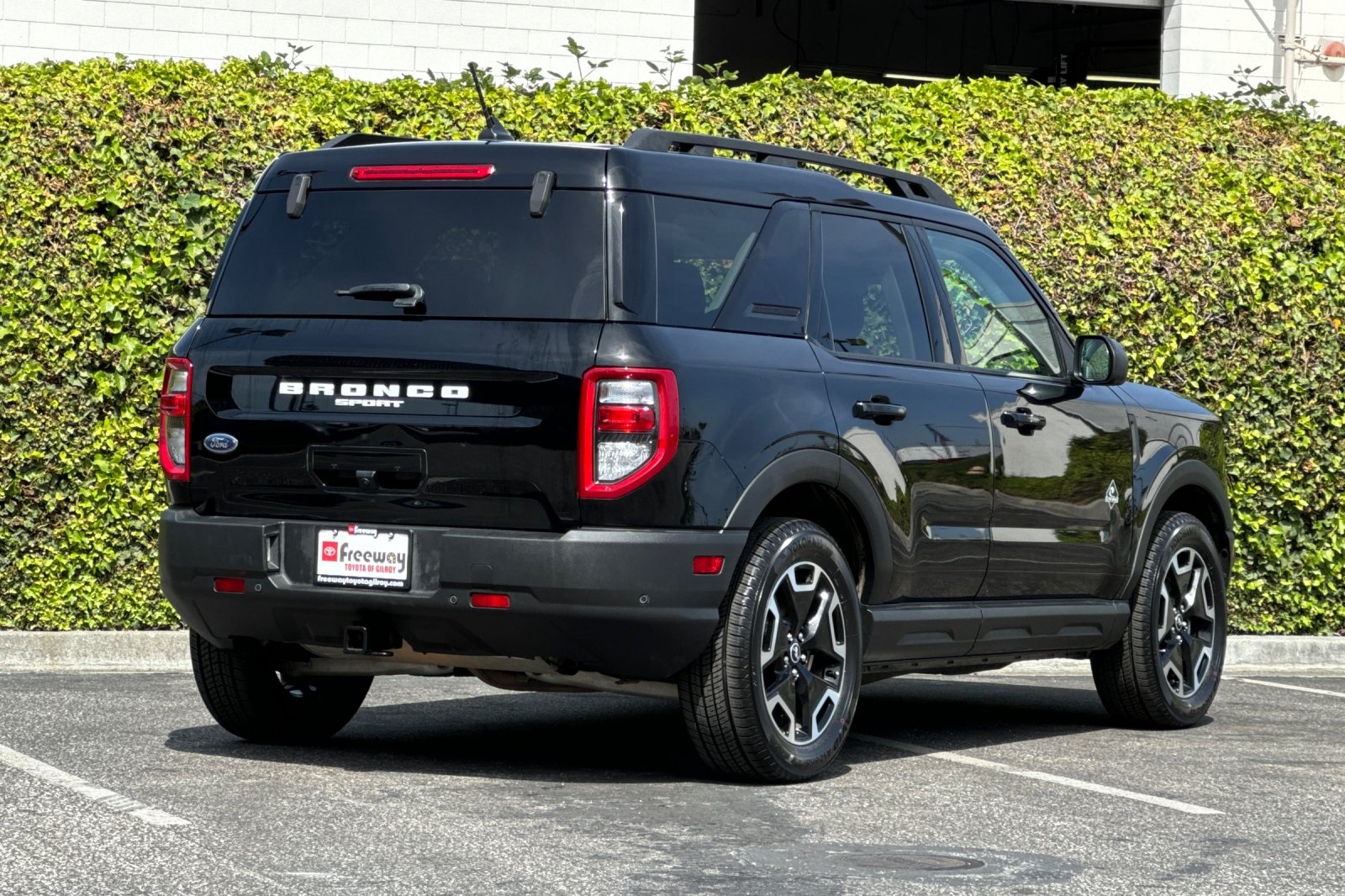 2023 Ford Bronco Sport Outer Banks photo 4