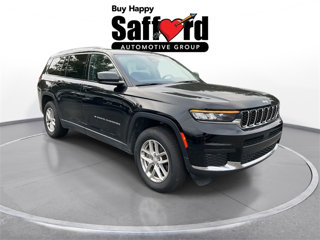 2023 Jeep Grand Cherokee Laredo photo 3