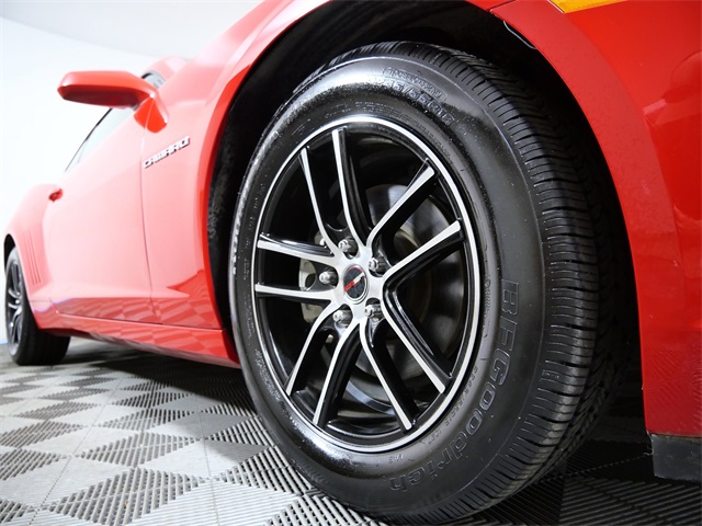 Used 2015 Chevrolet Camaro 1LS with VIN 2G1FA1E3XF9306677 for sale in Apple Valley, Minnesota