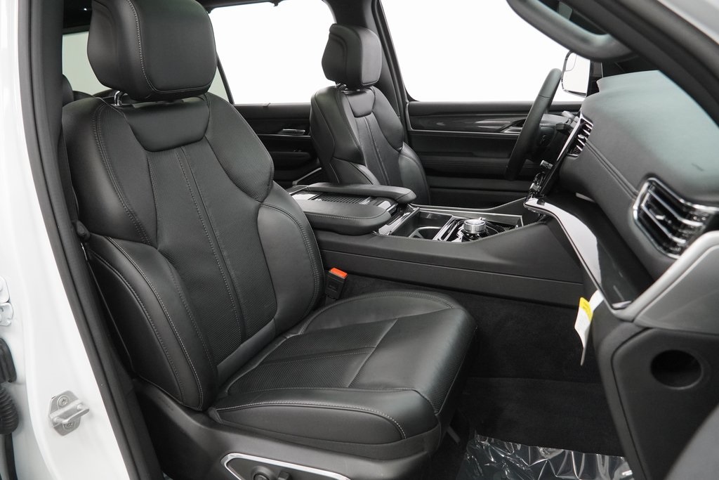 2023 Jeep Wagoneer Base photo 35