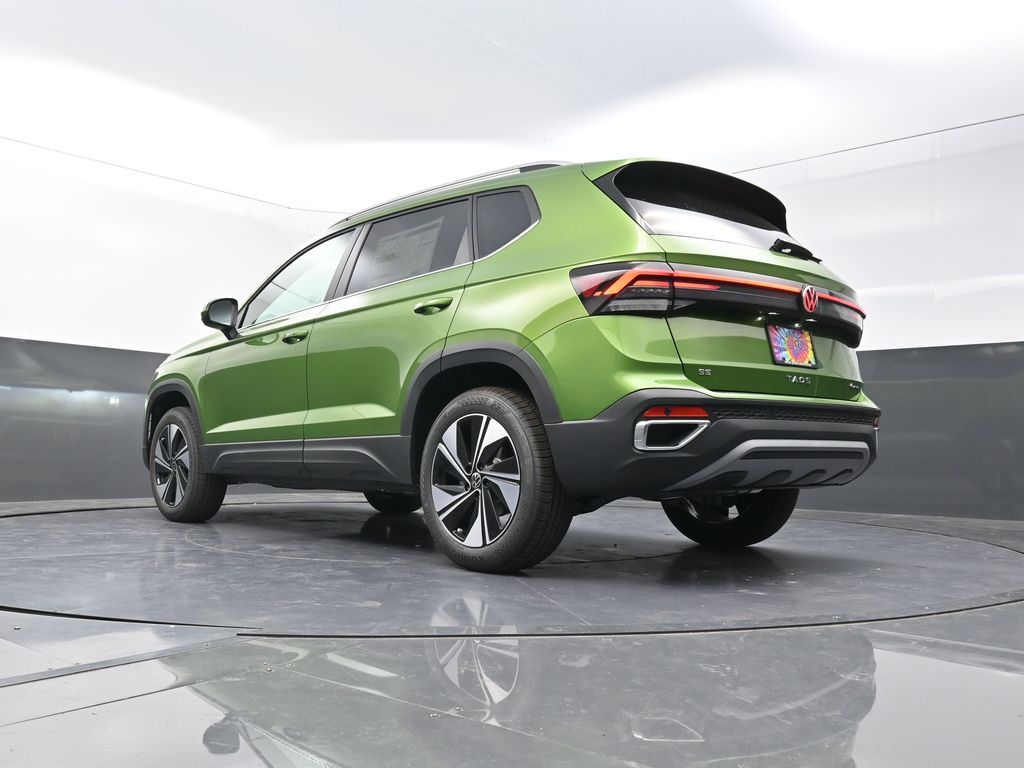 2025 Volkswagen Taos SE photo 22