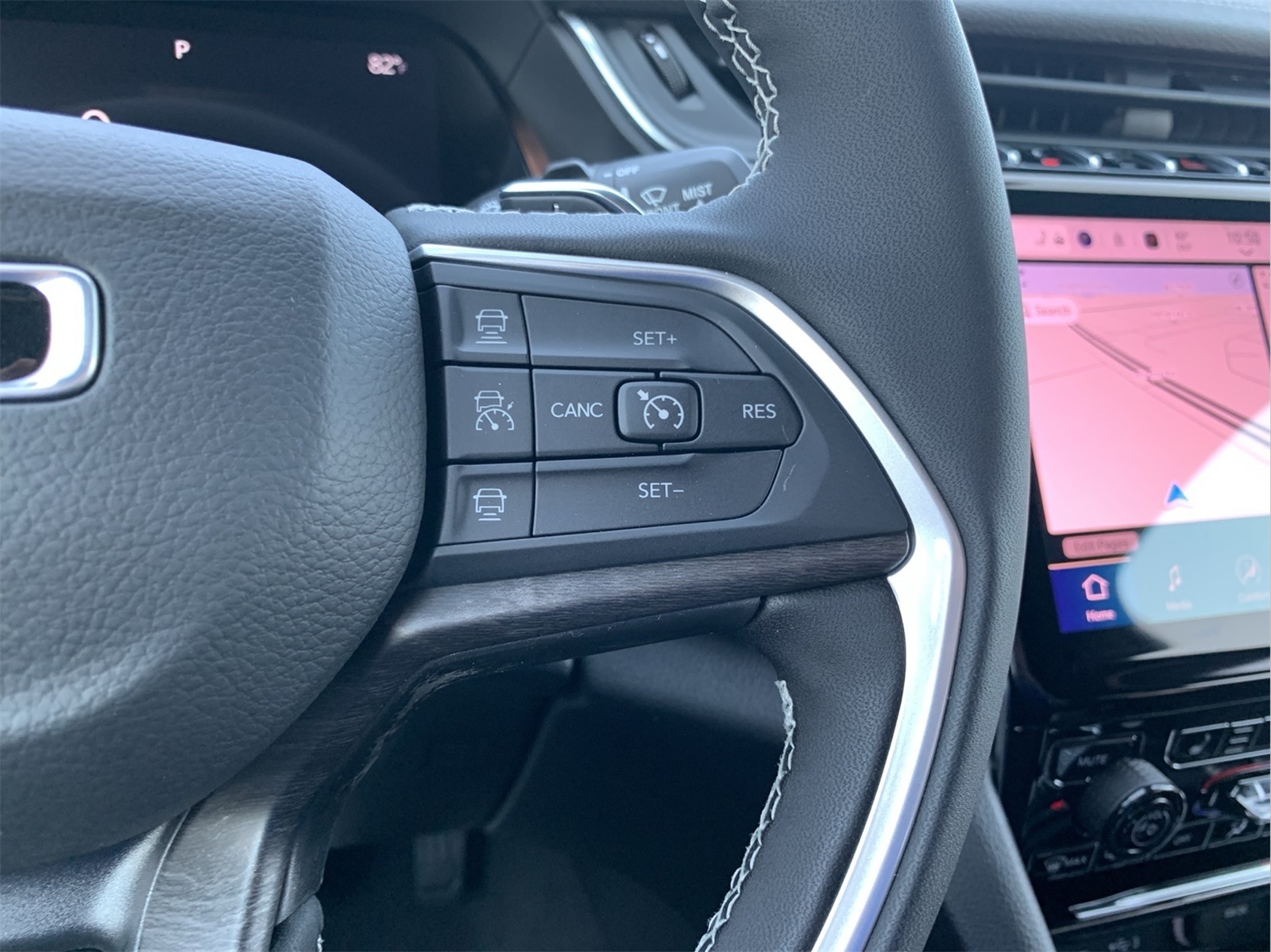 2025 Jeep Grand Cherokee Limited photo 13