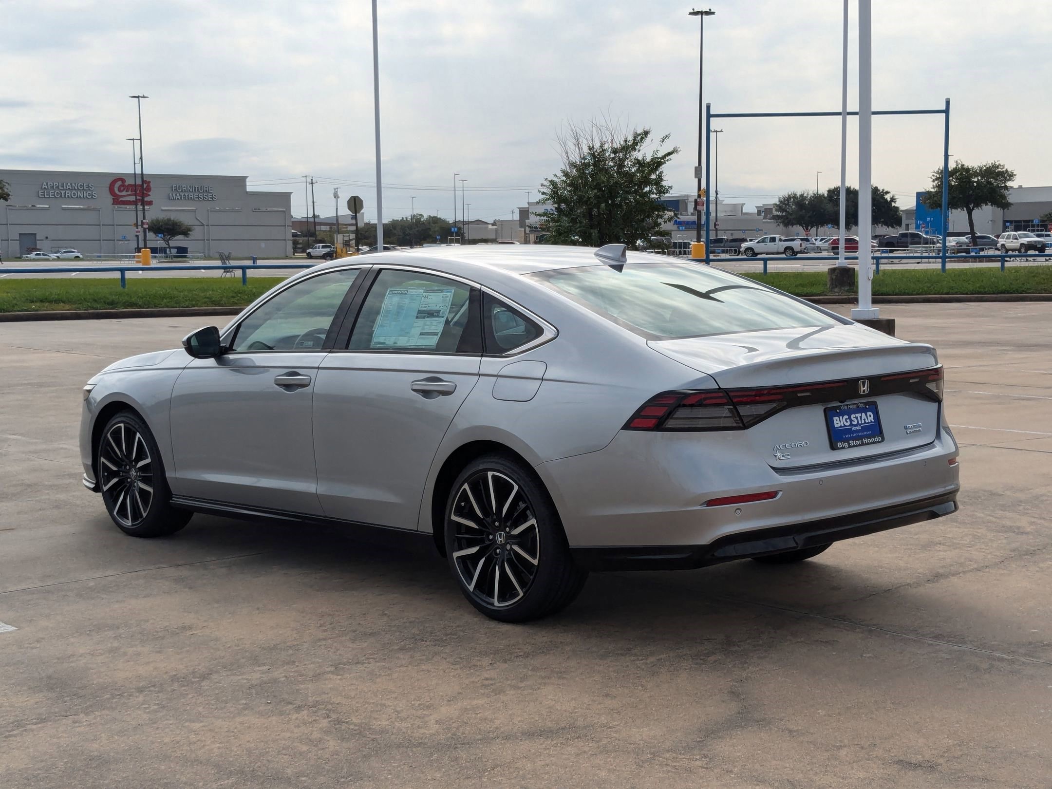 2025 Honda Accord Hybrid Touring photo 6