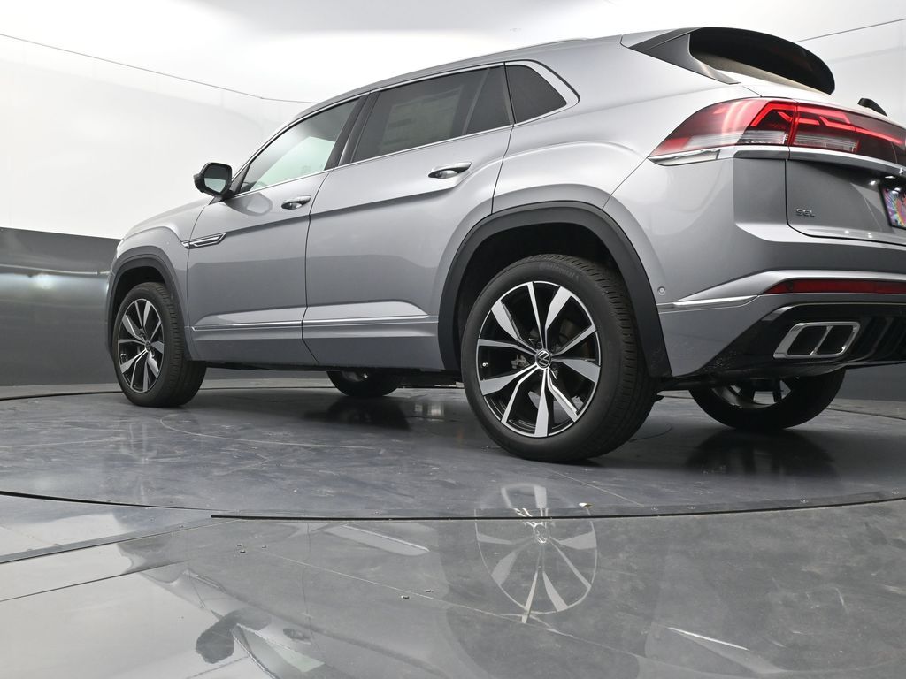 2025 Volkswagen Atlas Cross Sport SEL Premium R-Line photo 22