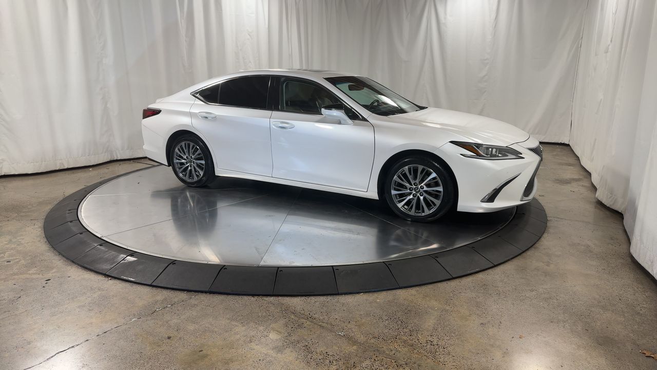 2019 Lexus ES 350 F SPORT photo 3