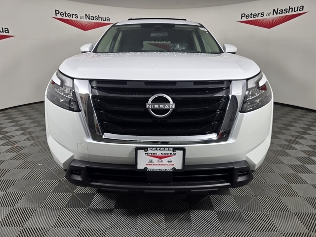 2025 Nissan Pathfinder SV photo 3