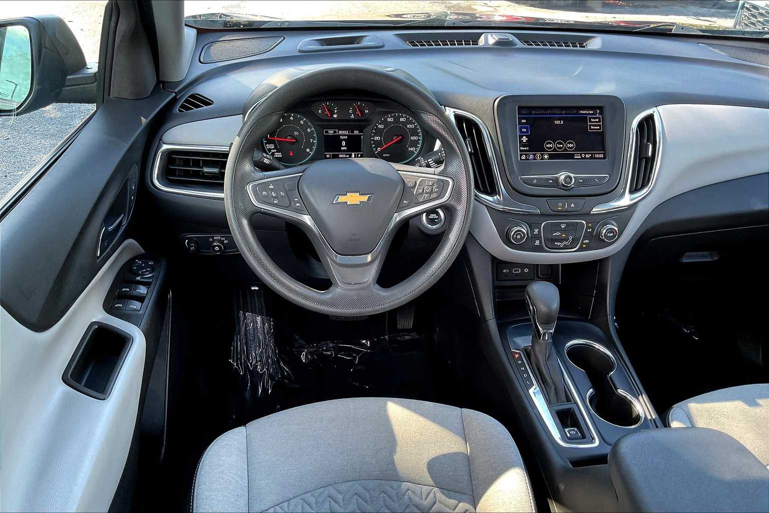 2023 Chevrolet Equinox LS photo 5