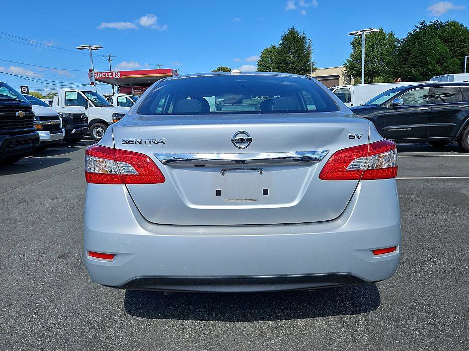 2015 Nissan Sentra SV photo 4