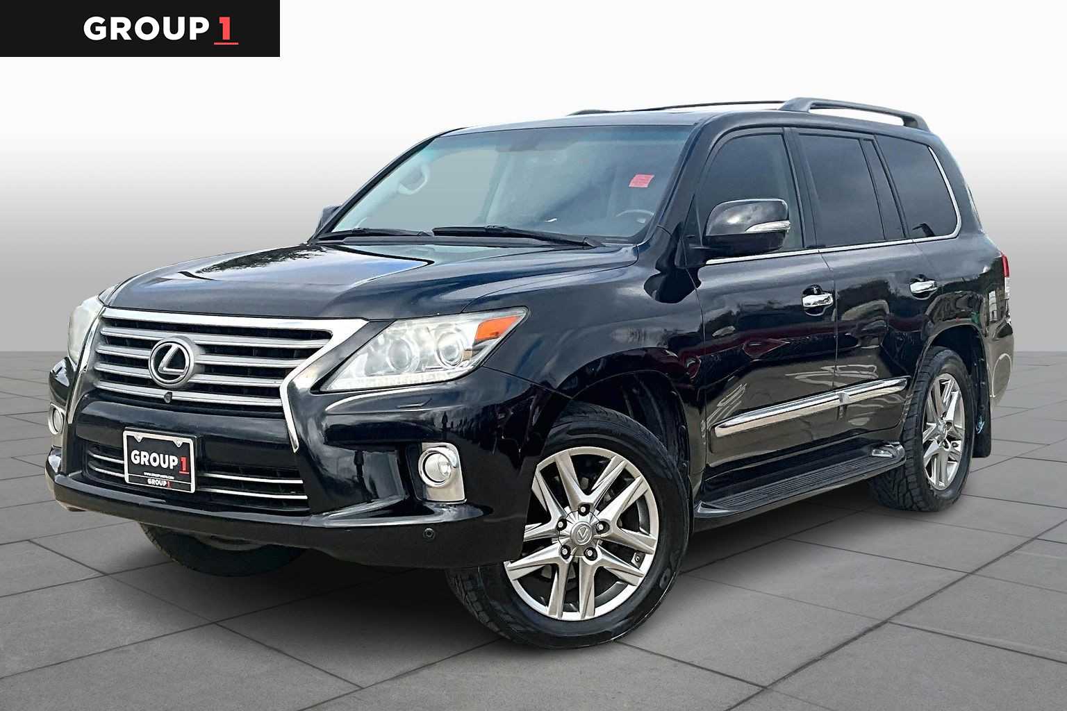 2013 Lexus LX 570's photo