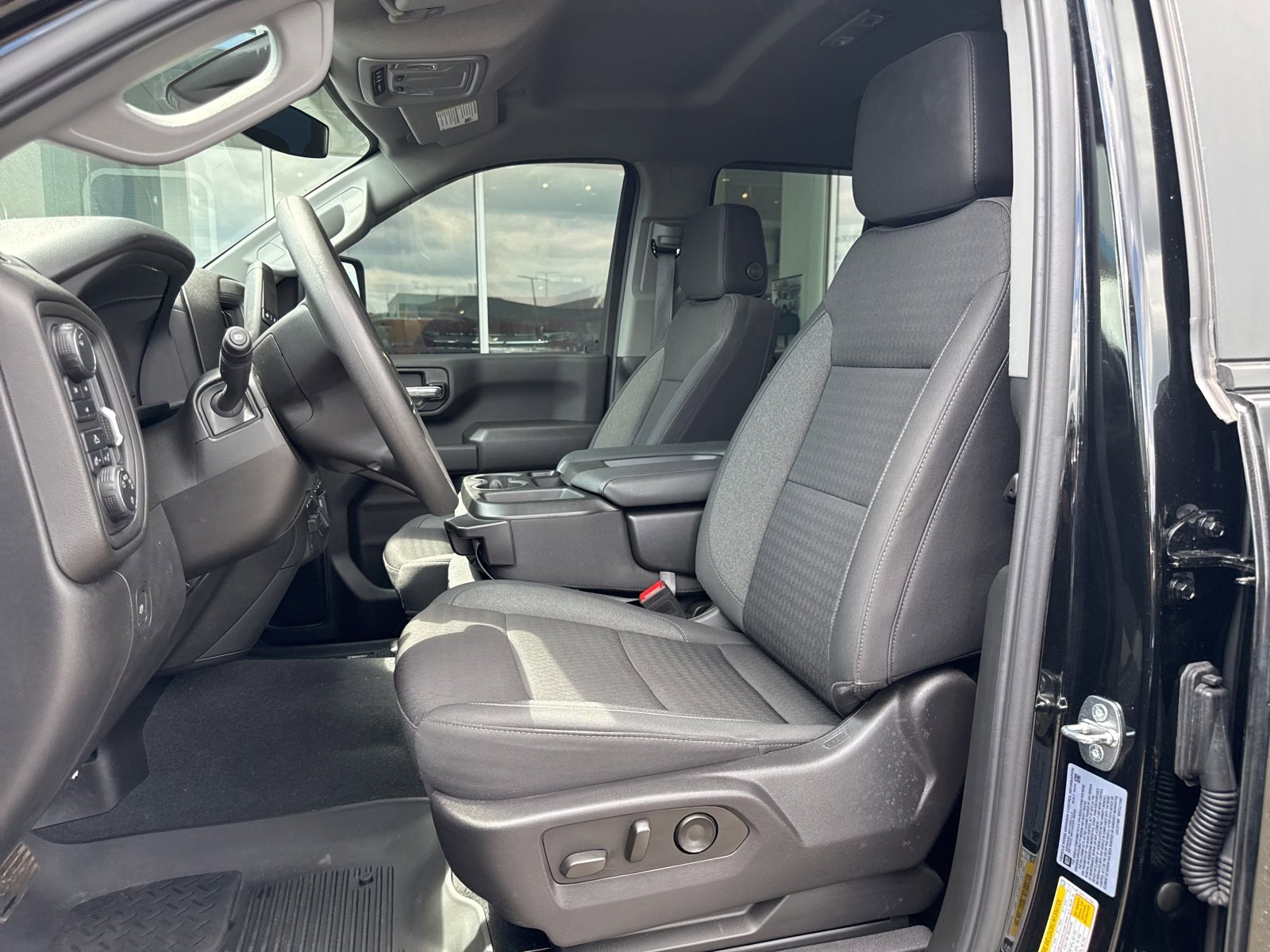 2024 Chevrolet Silverado 2500HD Custom photo 18
