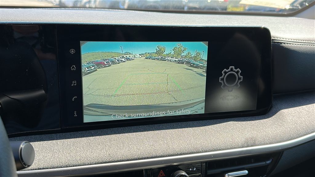 2025 Nissan Kicks SV photo 16