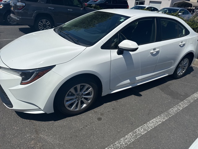 2024 Toyota Corolla LE photo 8