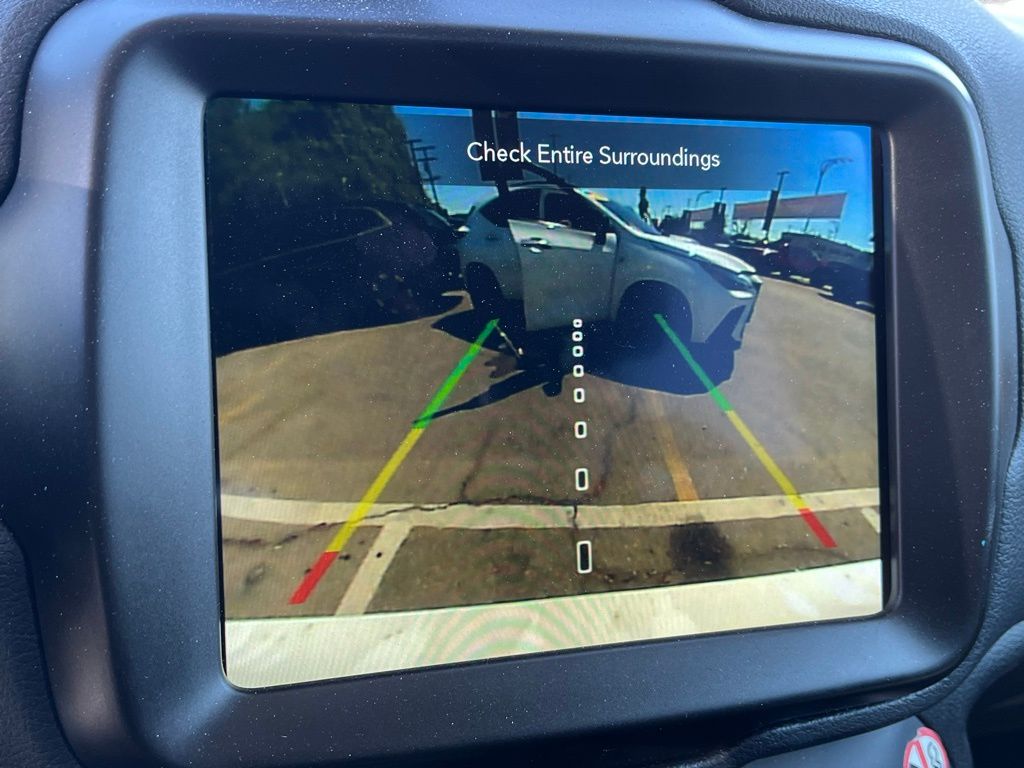 2023 Jeep Renegade Trailhawk photo 10