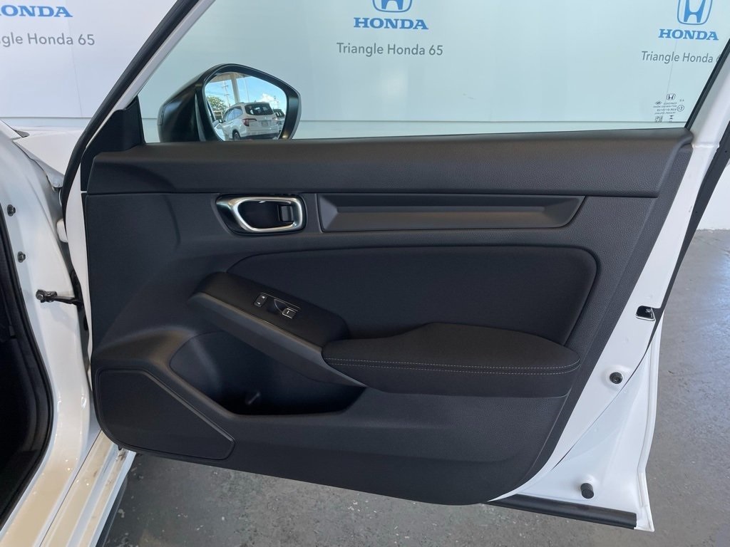 2025 Honda Civic Sport photo 18