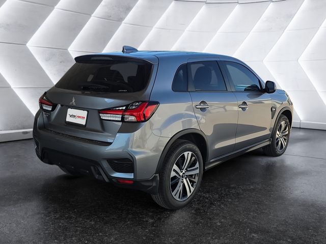 2025 Mitsubishi Outlander Sport ES photo 2
