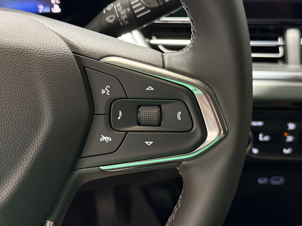 2026 Chevrolet Trax LT photo 19