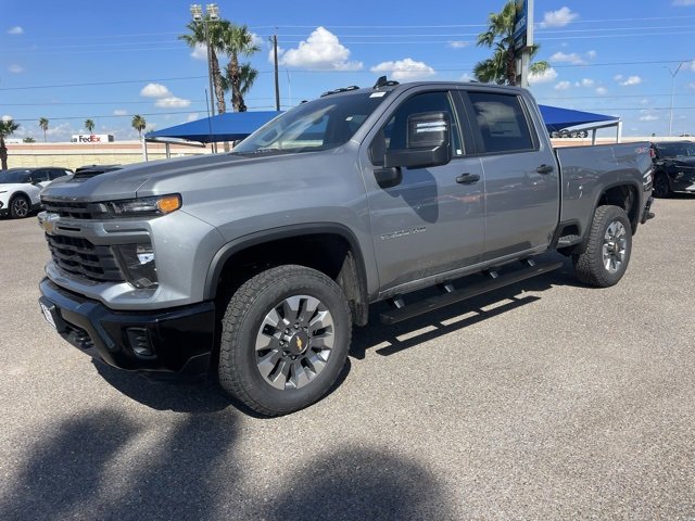 2026 Chevrolet Silverado 2500HD Custom photo 3