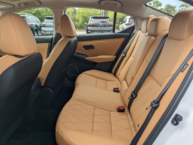 2025 Nissan Sentra SV photo 12