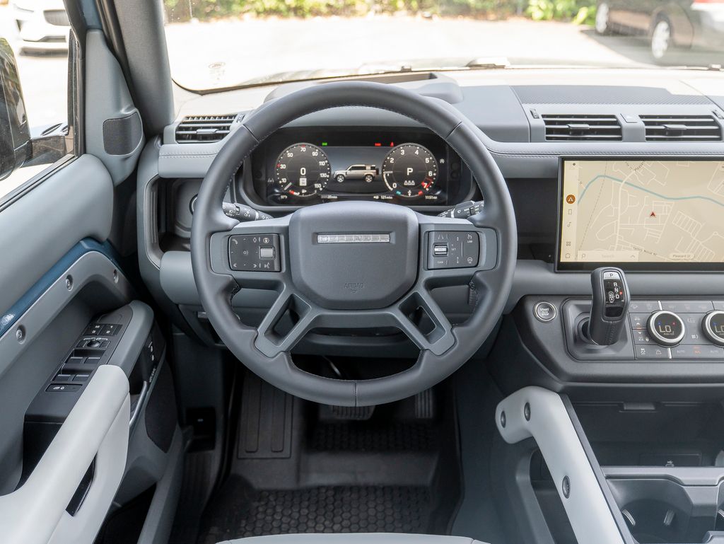 2025 Land Rover Defender 110 X-Dynamic SE photo 12
