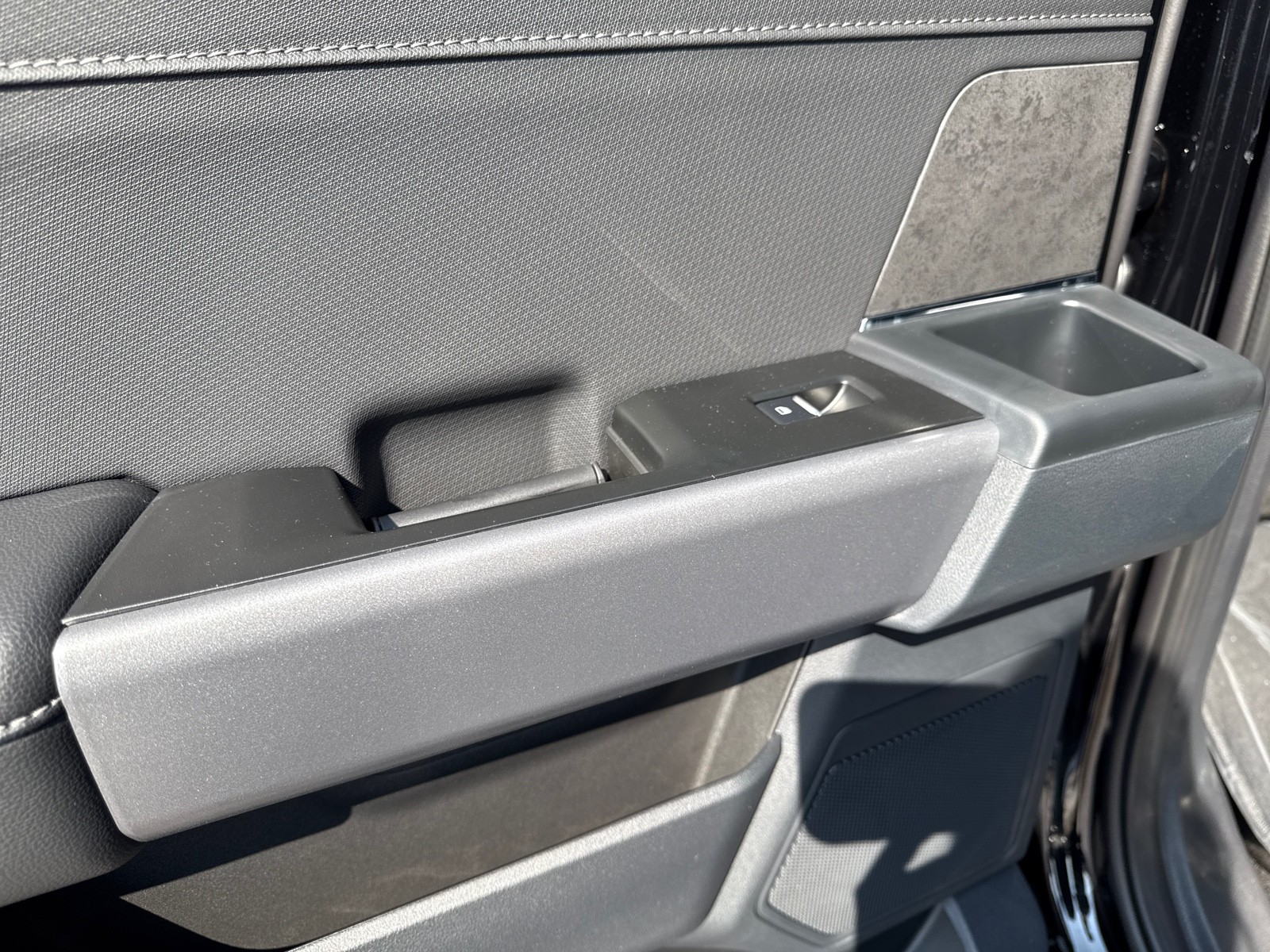 2025 Ford F-150 XLT photo 8