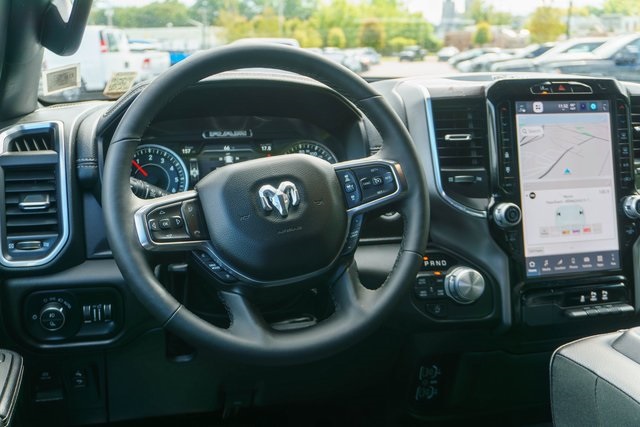 2025 Ram 1500 Laramie photo 6