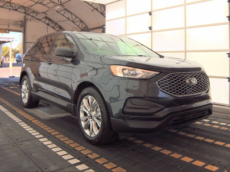 2024 Ford Edge SE photo 2