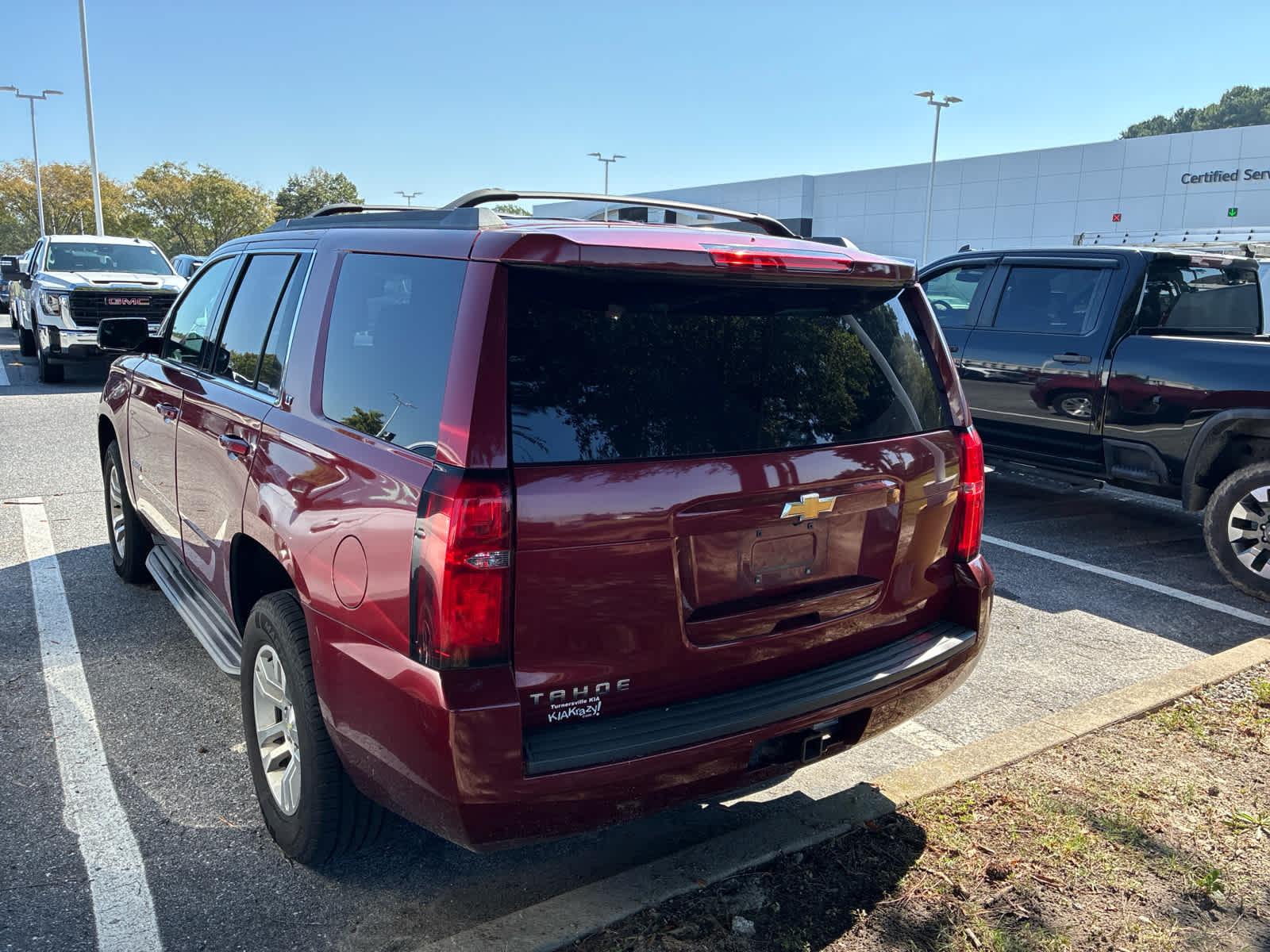 2016 Chevrolet Tahoe LT photo 3