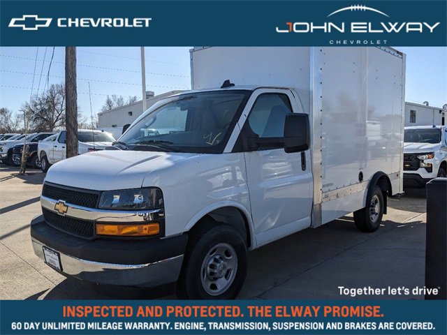 2024 Chevrolet Express Cutaway Base's photo