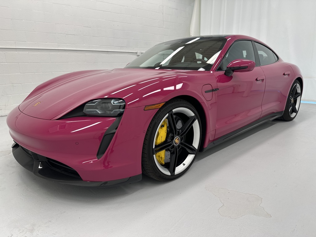 2022 Porsche Taycan Turbo S photo 4