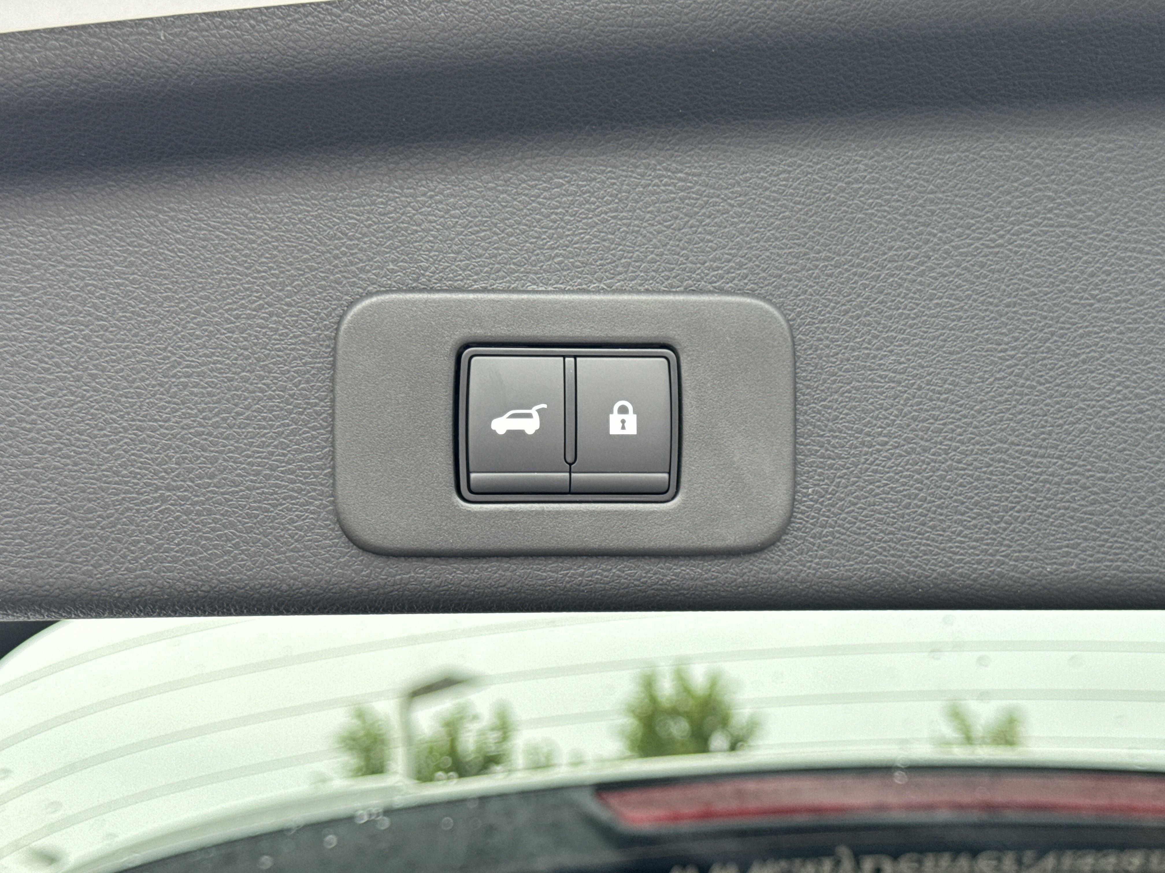 2025 Nissan Murano SL photo 12
