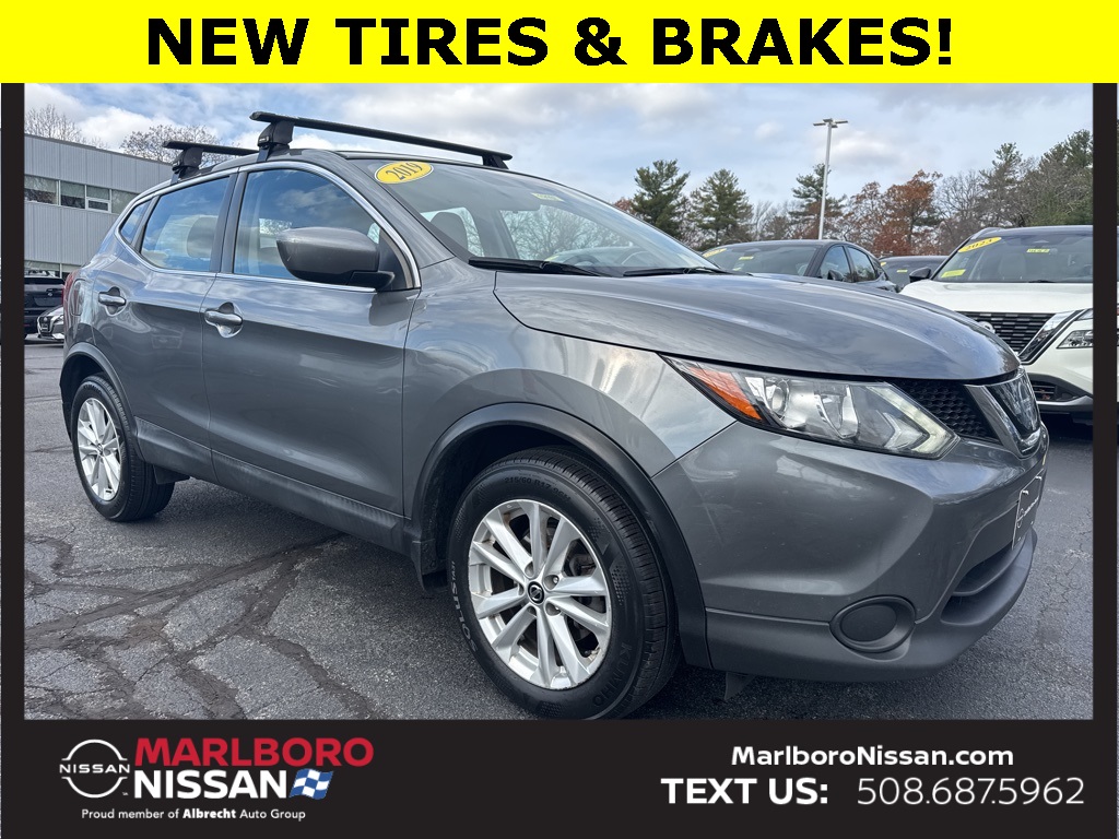 2019 Nissan Rogue Sport S's photo