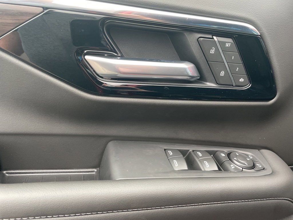 2025 Chevrolet Tahoe LT photo 11