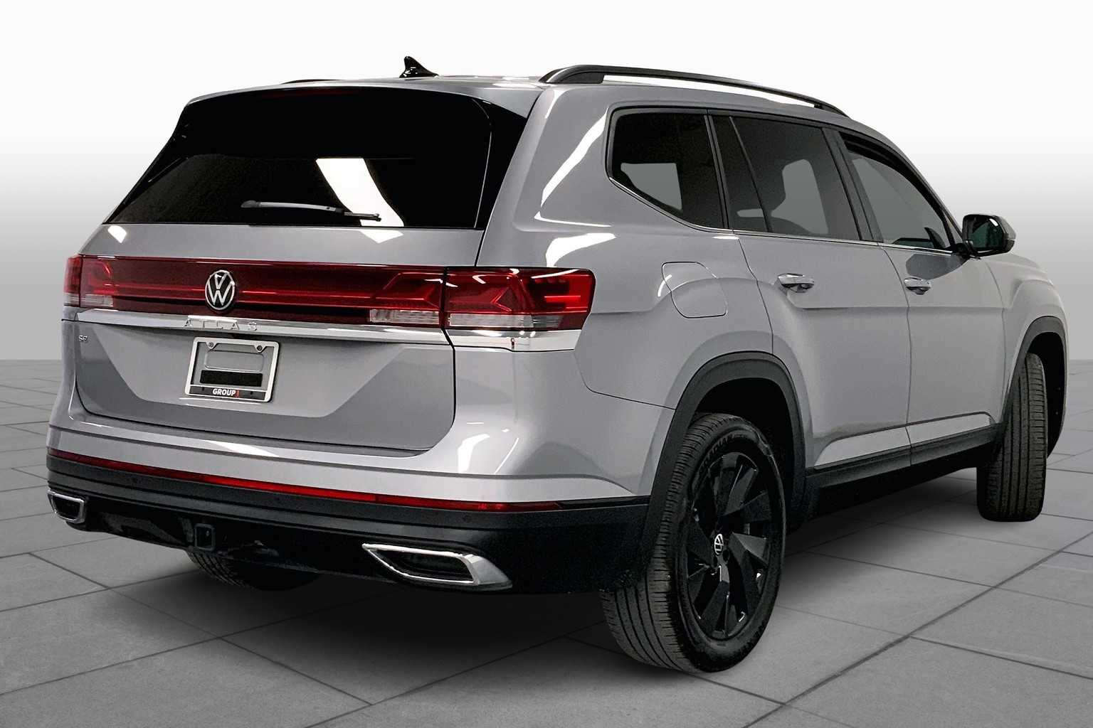 2024 Volkswagen Atlas SE Technology photo 11