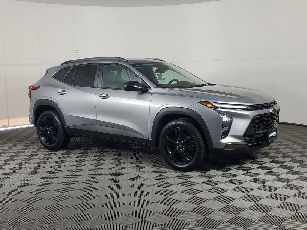 2026 Chevrolet Trax ACTIV photo 2